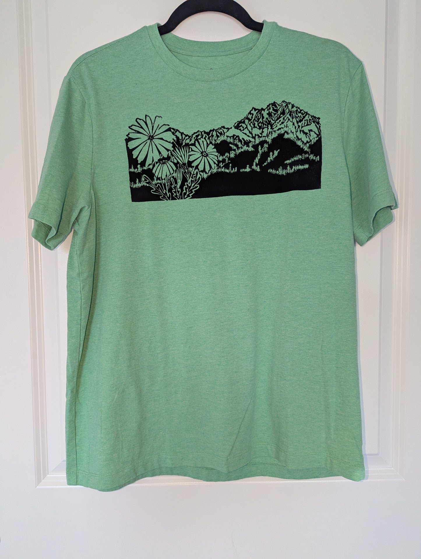 Lino Shirt | Sleeping Giants (medium)